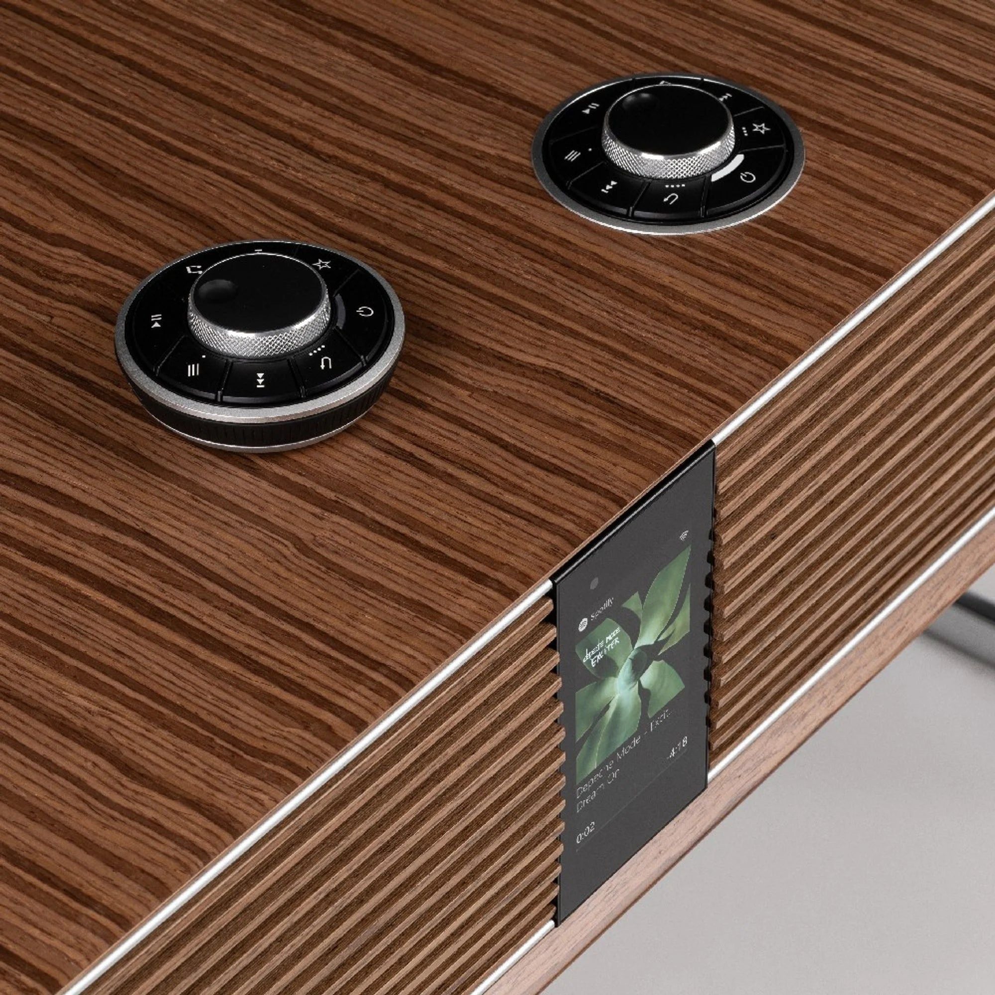 Ruark Audio R810 - High Fidelity Radiogram