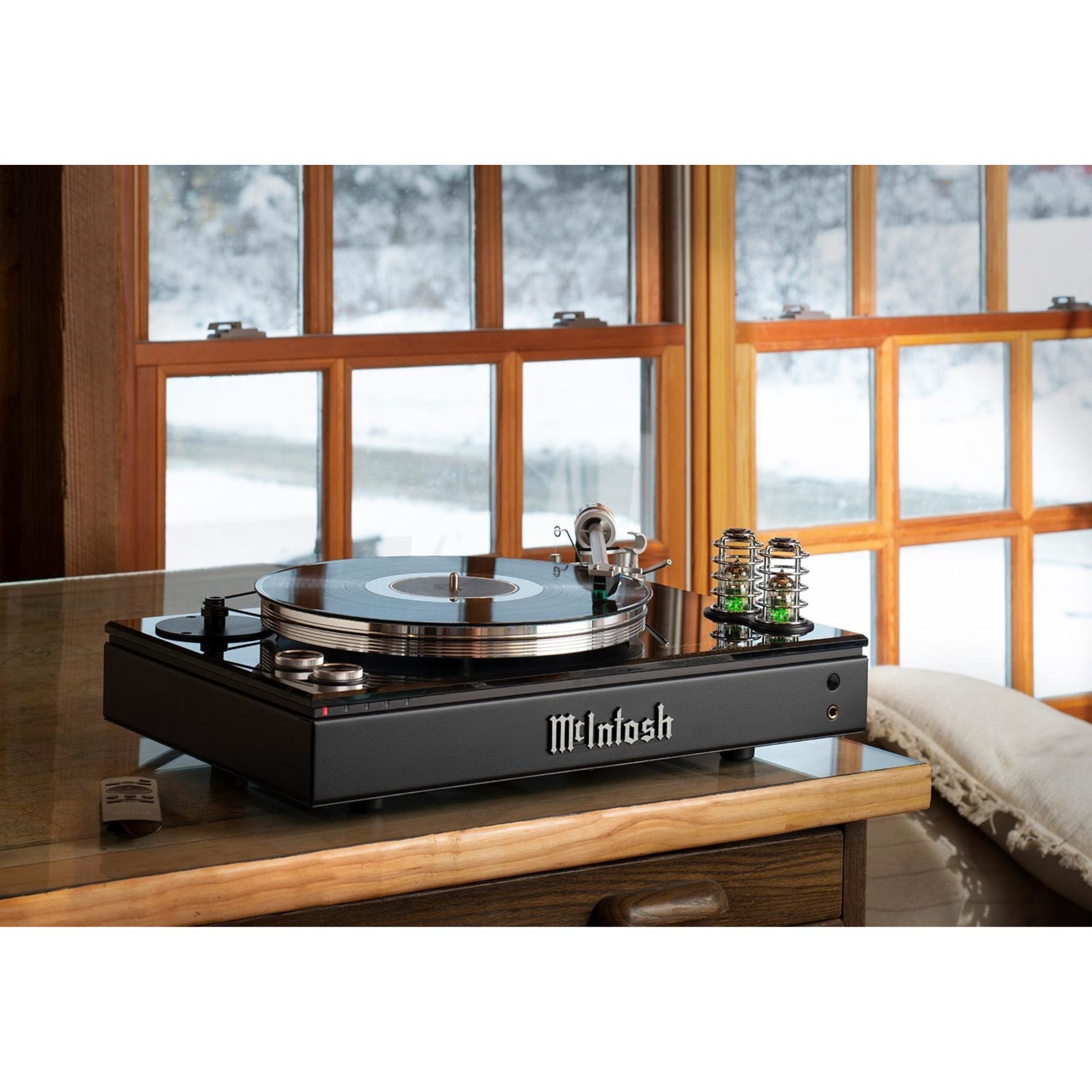 McIntosh Labs MTI100 - Integrated Turntable - AVStore