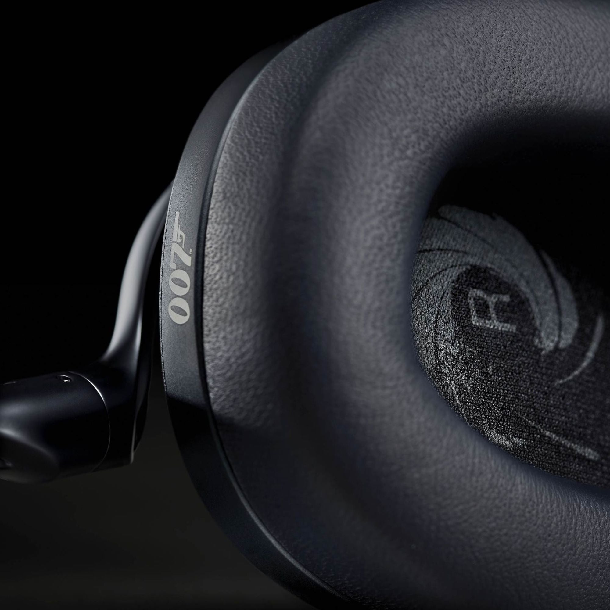 Bowers & Wilkins PX8 - Noise-Canceling Wireless Over-Ear Headphone - AVStore