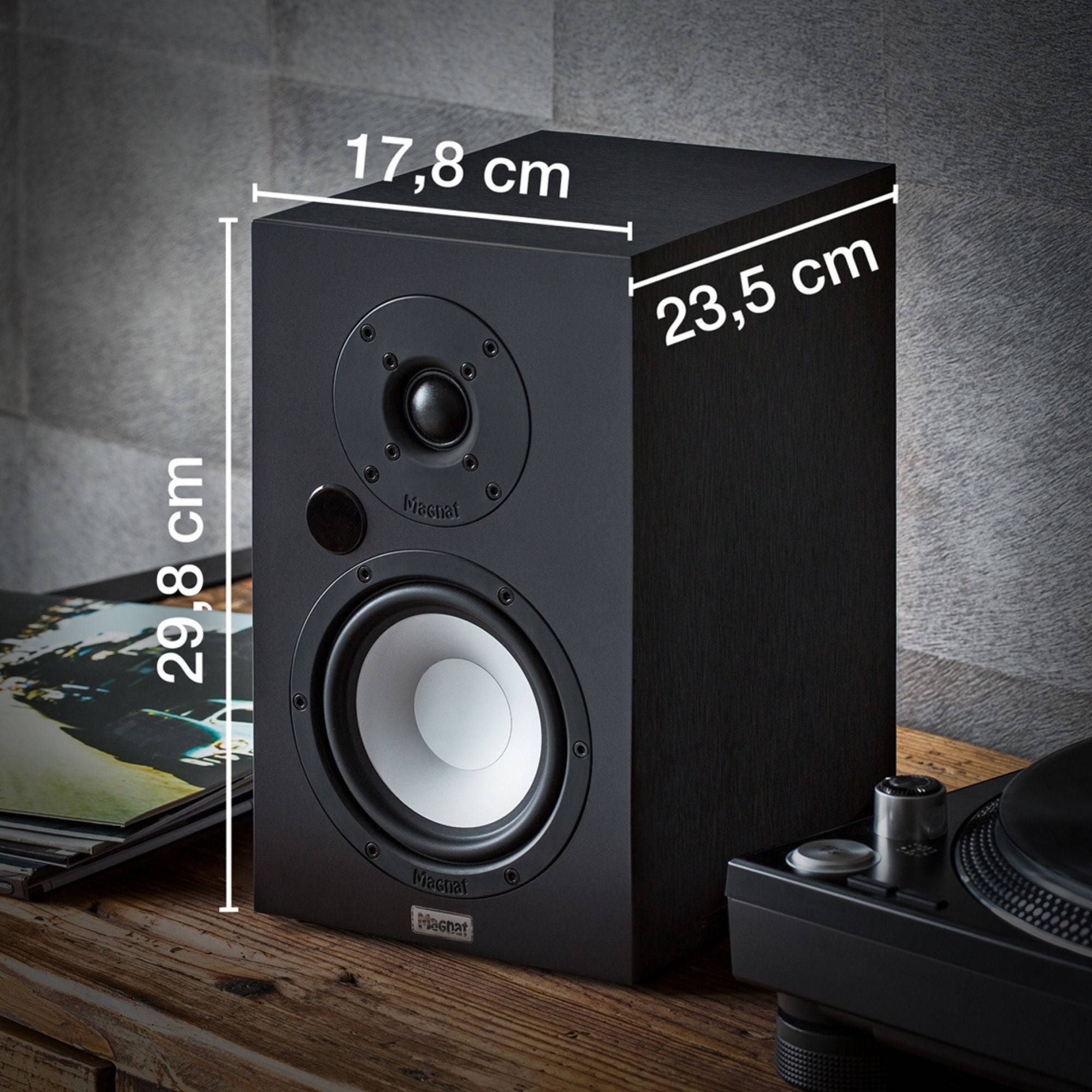 Magnat Multi Monitor 220 - Active Bookshelf Speaker - Pair - AVStore