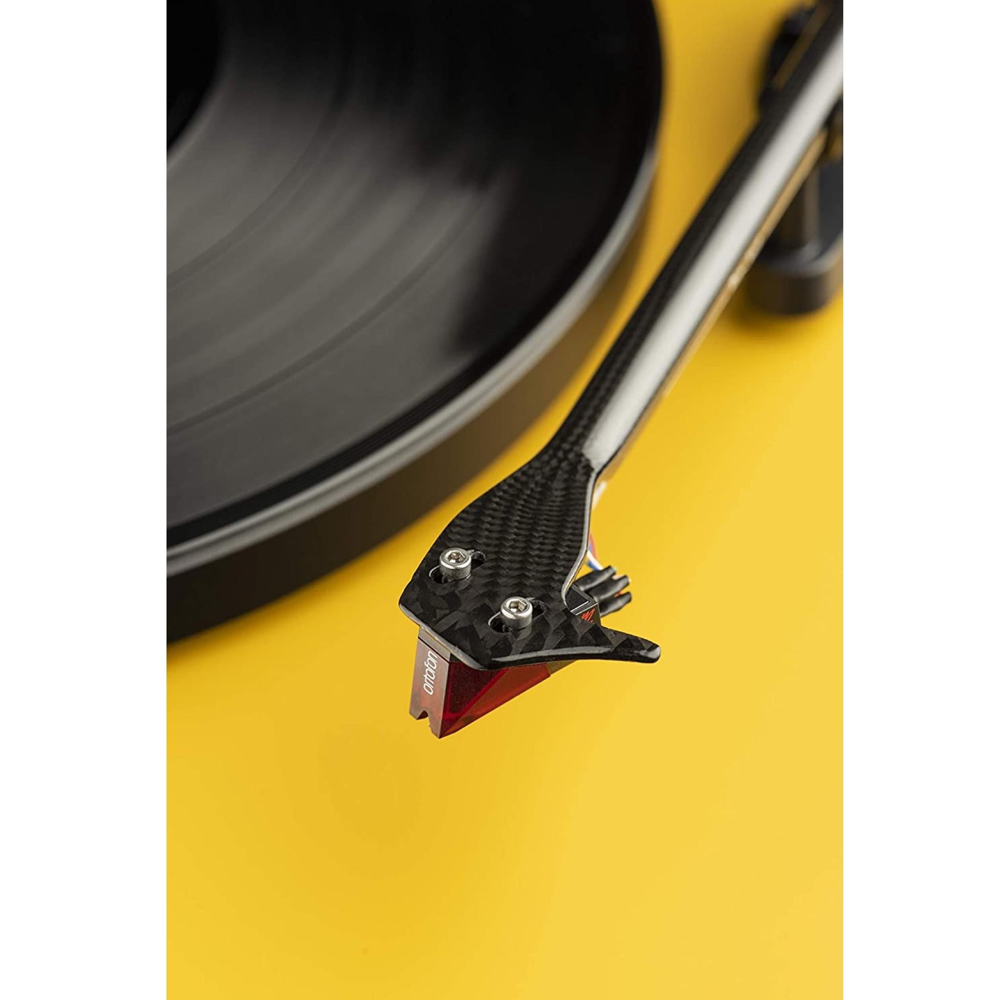 Pro-Ject Debut Carbon EVO 2M Red - Turntable - AVStore