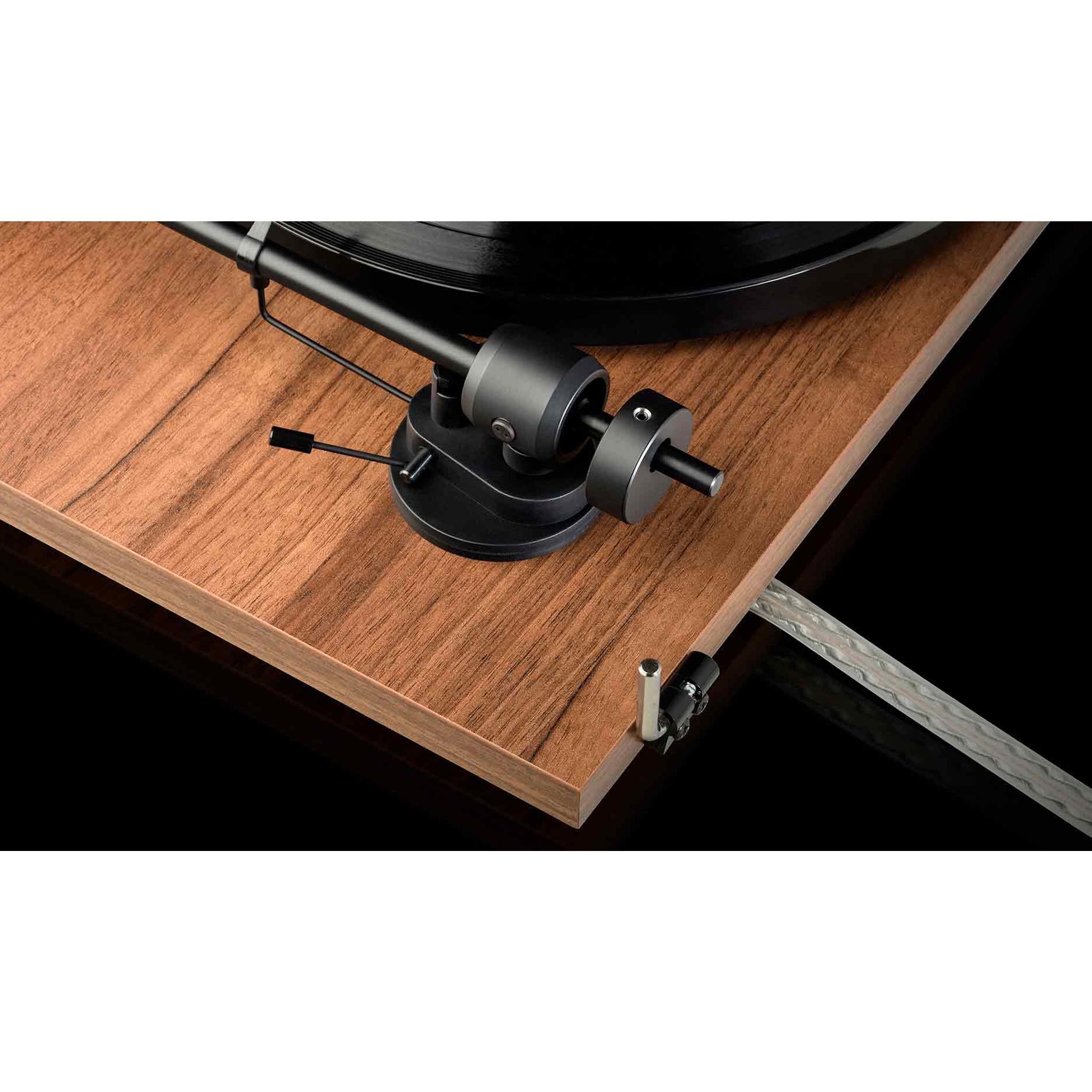 Pro-Ject E1 Phono (OM5e) - Turntable - AVStore