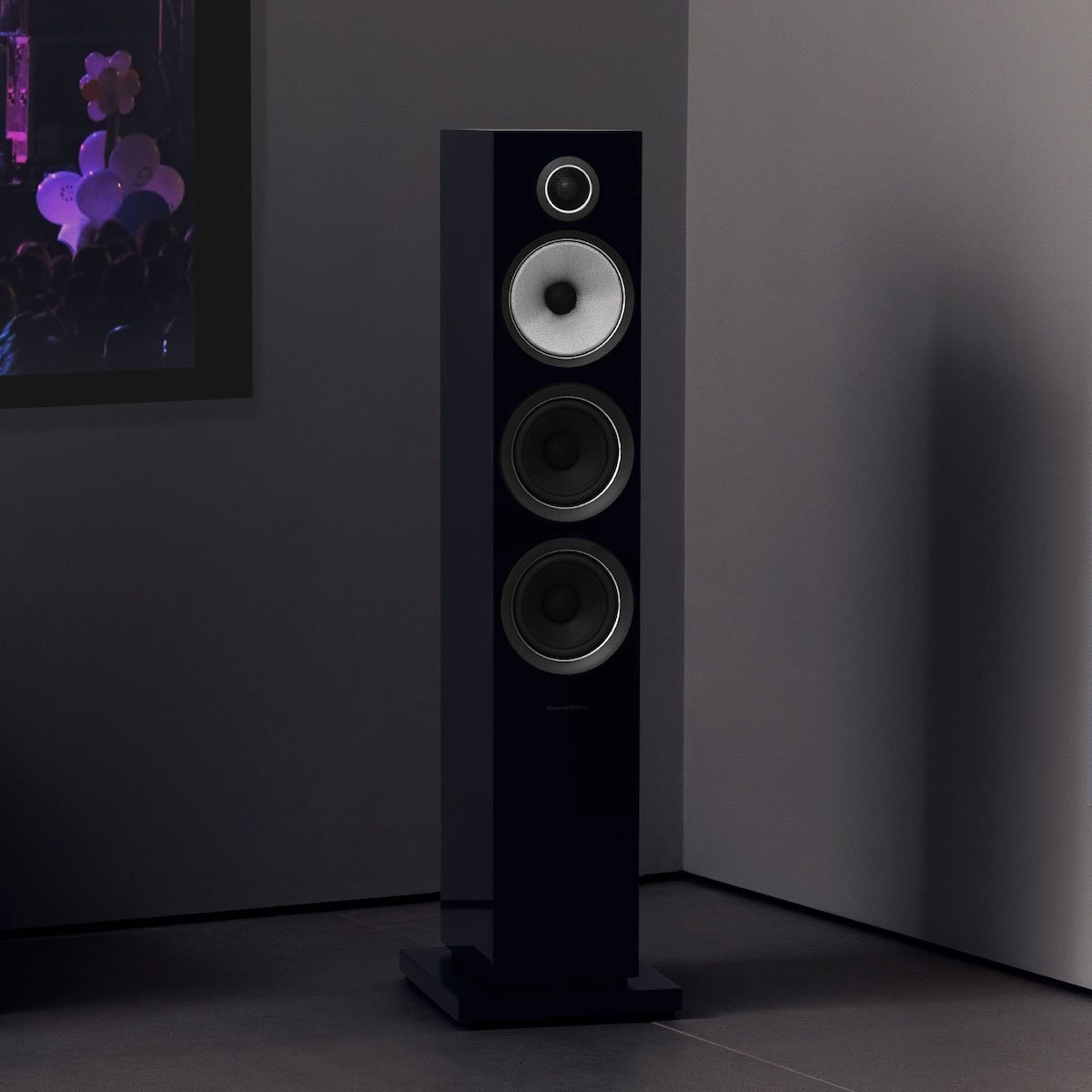 Bowers & Wilkins 704 S2 - Floor Standing Speaker - Pair - AVStore
