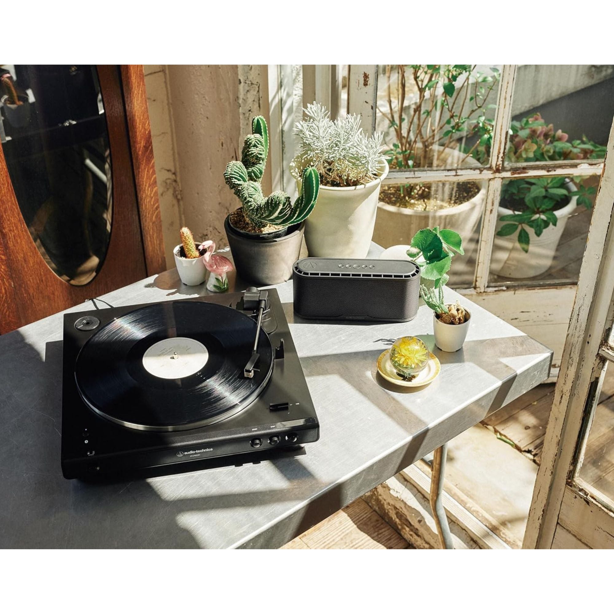 Audio-Technica AT-LP60XBT - Fully Automatic Wireless Belt-Drive Turntable