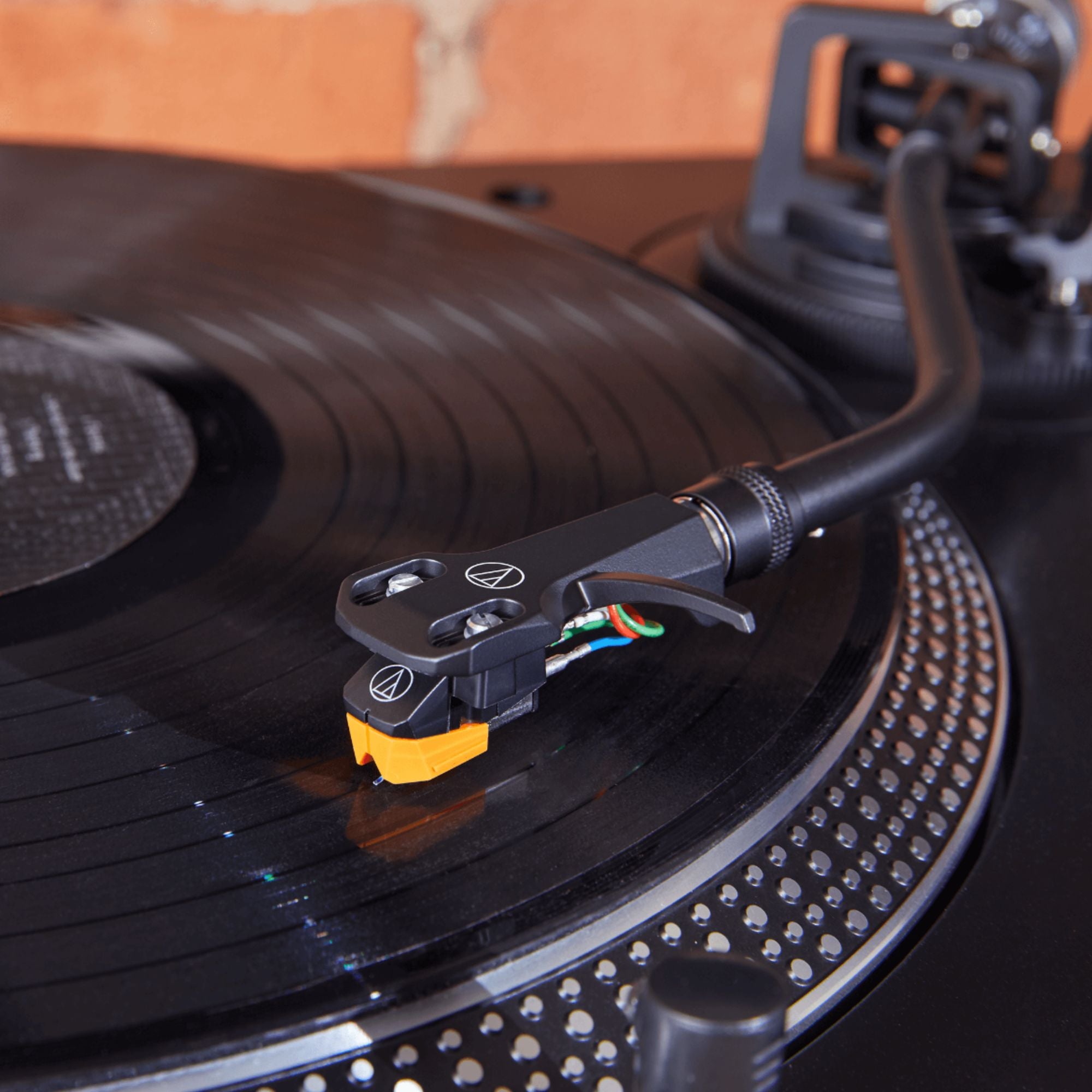 Audio Technica AT-VM95EN/H Headshell/Cartridge Combo Kit, Audio-Technica, Turntable Cartridge - AVStore.in