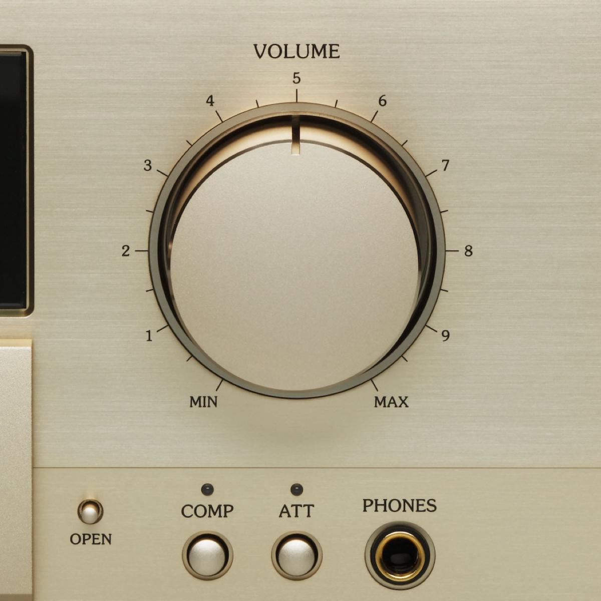 Accuphase C-2150 - Stereo Control Center - AVStore