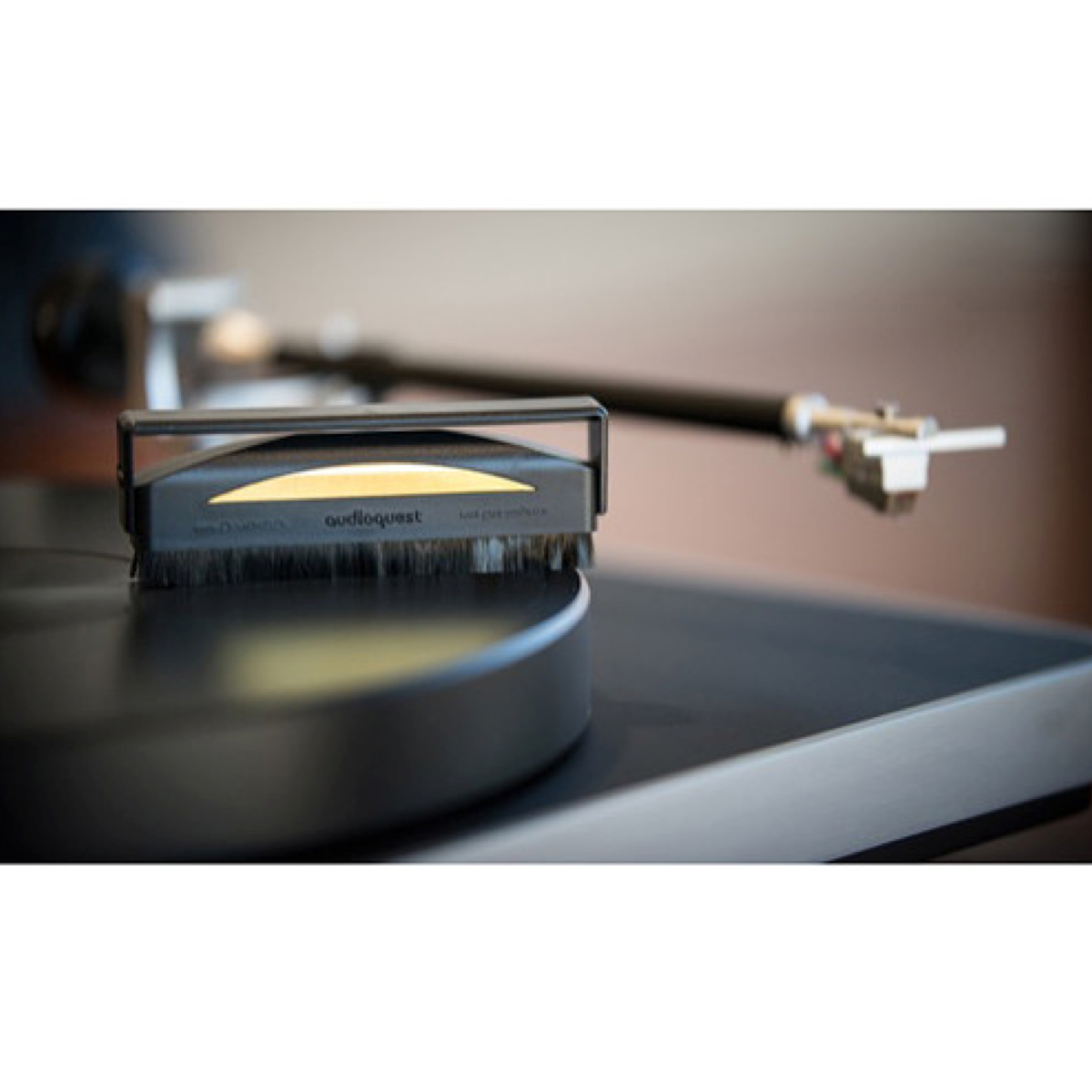 AudioQuest Super-Conductive Anti-Static Record Brush - AVStore